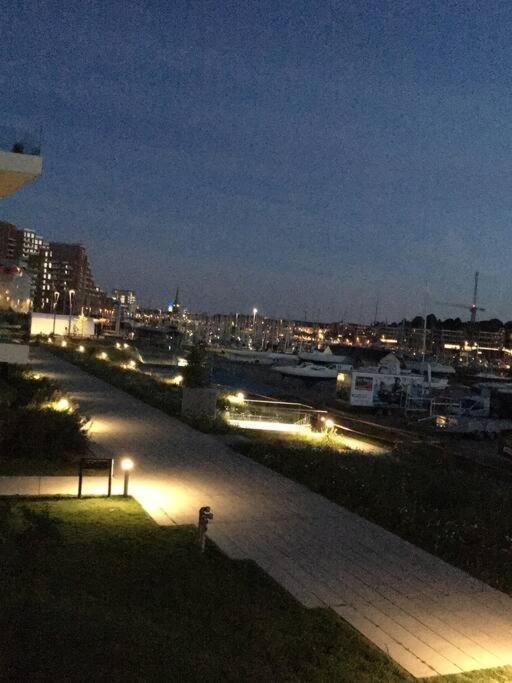 Апартаменти Bo Med Stil Og Udsigt Til Aarhus Lystbadehavn Екстер'єр фото